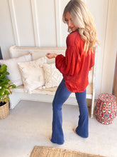 Load image into Gallery viewer, Satin Collared Button Down