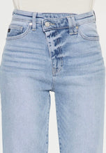 Load image into Gallery viewer, High Rise Cross Cross Straight Denim