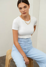 Load image into Gallery viewer, Short Sleeve Basic Crop Top