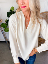 Load image into Gallery viewer, Ivory Long Sleeve Pleated Collar Top