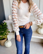 Load image into Gallery viewer, Ruffled Contrast Sleeve Top