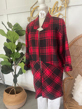 Load image into Gallery viewer, Millie Plaid Jacket