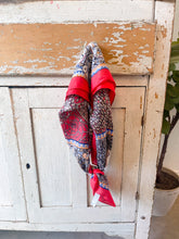 Load image into Gallery viewer, Everyday Scarf