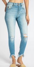 Load image into Gallery viewer, Laurence Light Wash Denim