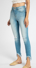 Load image into Gallery viewer, Laurence Light Wash Denim