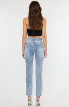 Load image into Gallery viewer, High rise slim straight Denim