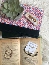 Load image into Gallery viewer, Pearl Hair Clip