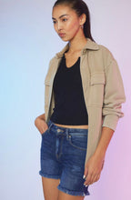Load image into Gallery viewer, High Rise Frey Hem Shorts