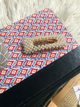 Load image into Gallery viewer, Pearl Hair Clip