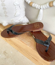 Load image into Gallery viewer, Black Knot Sandal