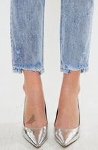 Load image into Gallery viewer, High rise slim straight Denim