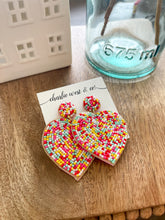 Load image into Gallery viewer, Confetti Beaded Heart Earrings