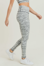 Load image into Gallery viewer, Sara Sandstorm Leggings